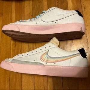 NIKE be true Low 77 blazer sneakers Pride LGBTQ pink 9 42.5 dd3034-100